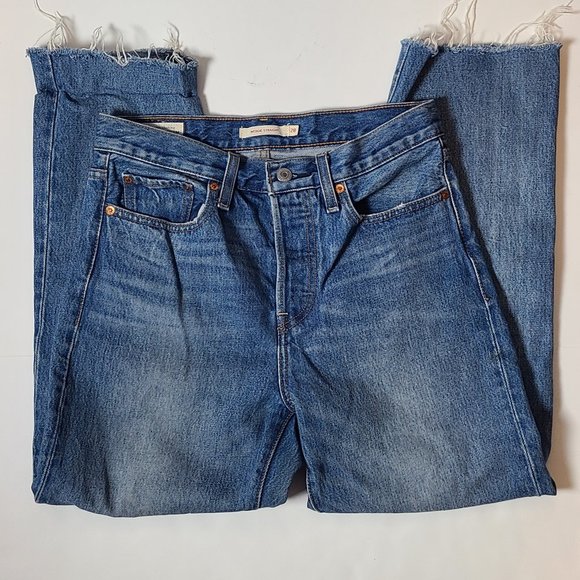 Levi's Blue High Rise Straight Leg Cropped Frayed Hem-Size 28 - Picture 5 of 9